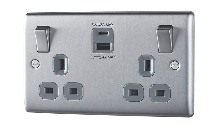 Useful Gadget of the Week: Double Mains Socket with USB A & USB C ...