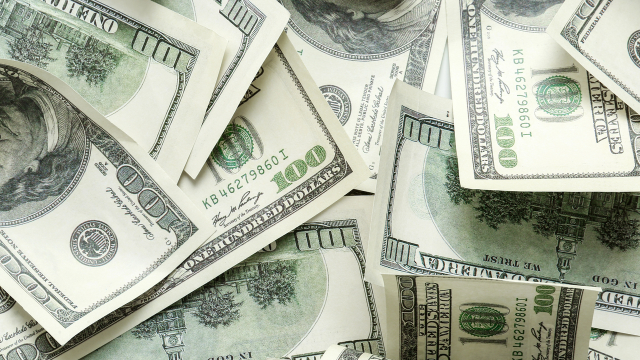 The Vestaboard Costs Twice My TV’s Price Here’s How It Earns It