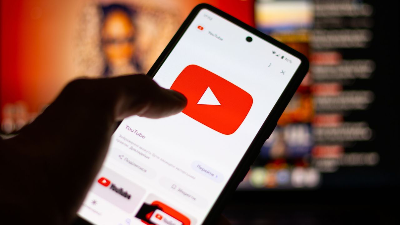 YouTube’s latest update gives all users free picture-in-picture, no subscription required